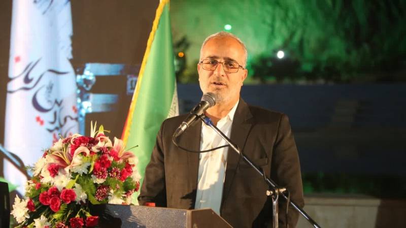 وظیفه معلمان تقویت روحیه امیدواری میان نسل جوان است